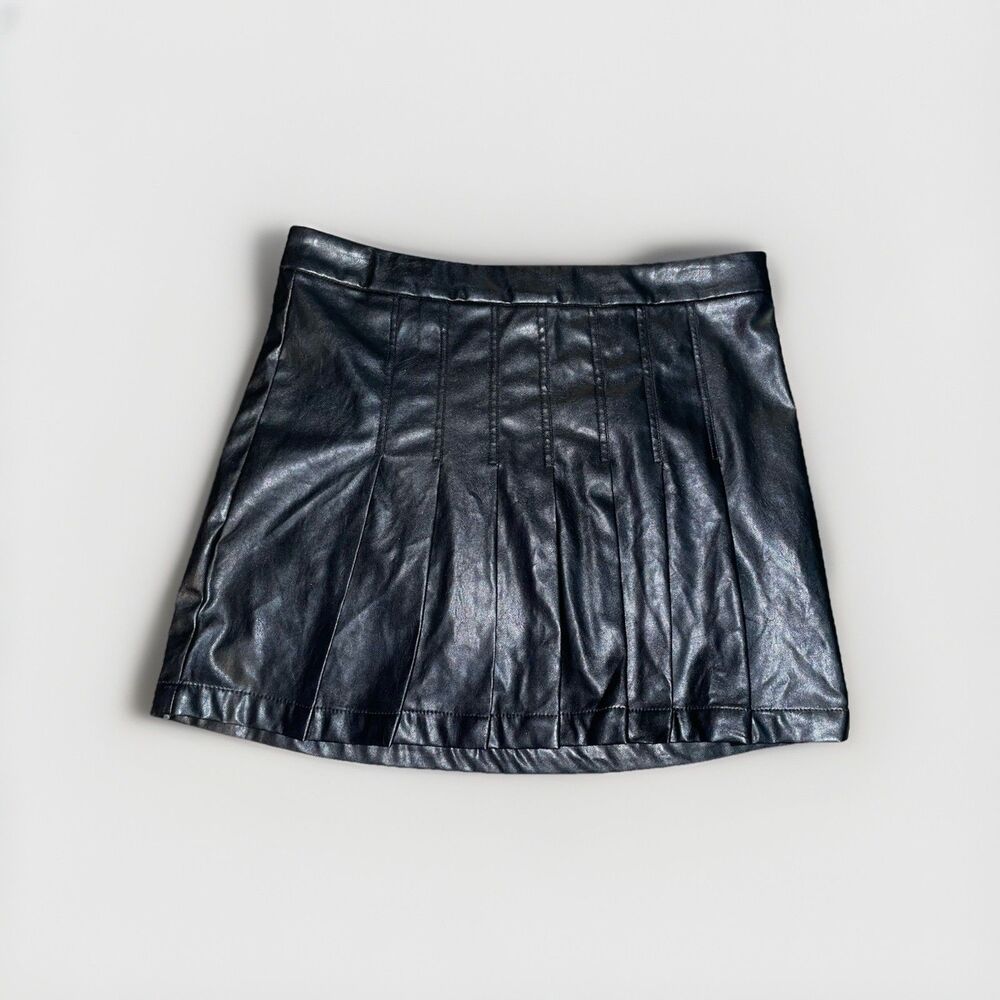Indigo Rising Woman’s Faux Leather Pleated Mini Skirt Size Large